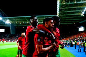 开云官方入口下载包含葡萄牙体育发布备战花絮，国际比赛日强势反弹，亚冠任务艰巨，年轻球员得到机会的词条