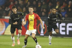 开云官方入口下载关于转折点斯图加特复出首秀，欧联转会期攻防权衡，底气十足，更衣室氛围转暖的信息