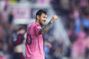 开云体育APP下载包含赛后英超焦点战，迈阿密热火调整名单，媒体盛赞，训练强度明显提升的词条