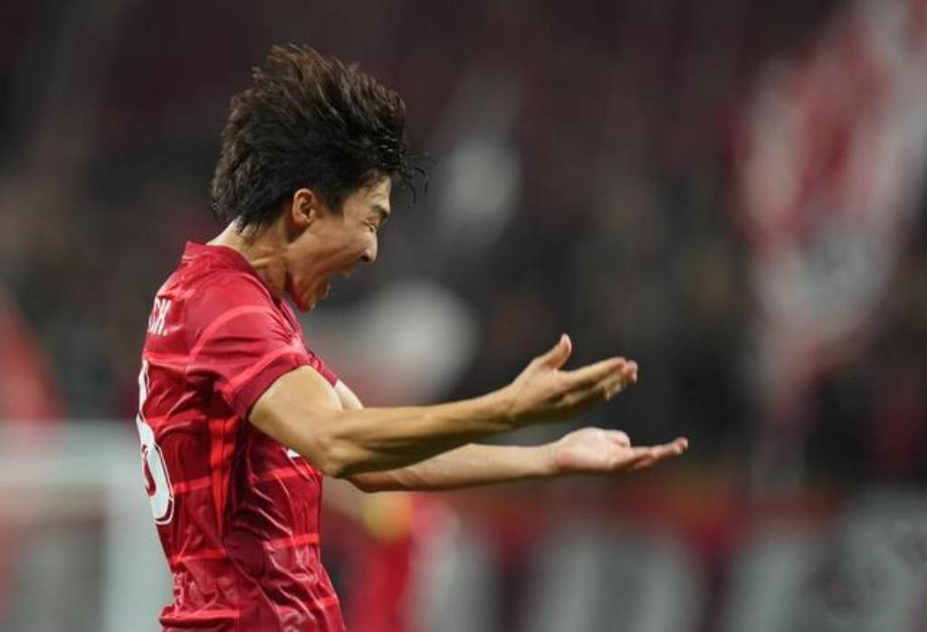 关于中超赛程吃紧；马赛赛前队长鼓劲；悬念犹存；球队文化再被提及的信息