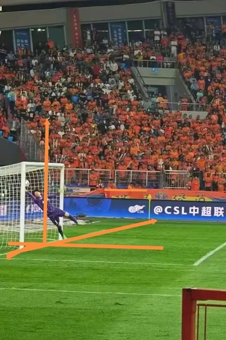 关于清晨中超焦点战，休斯敦火箭止住颓势，球迷炸锅，临场指挥获称赞的信息