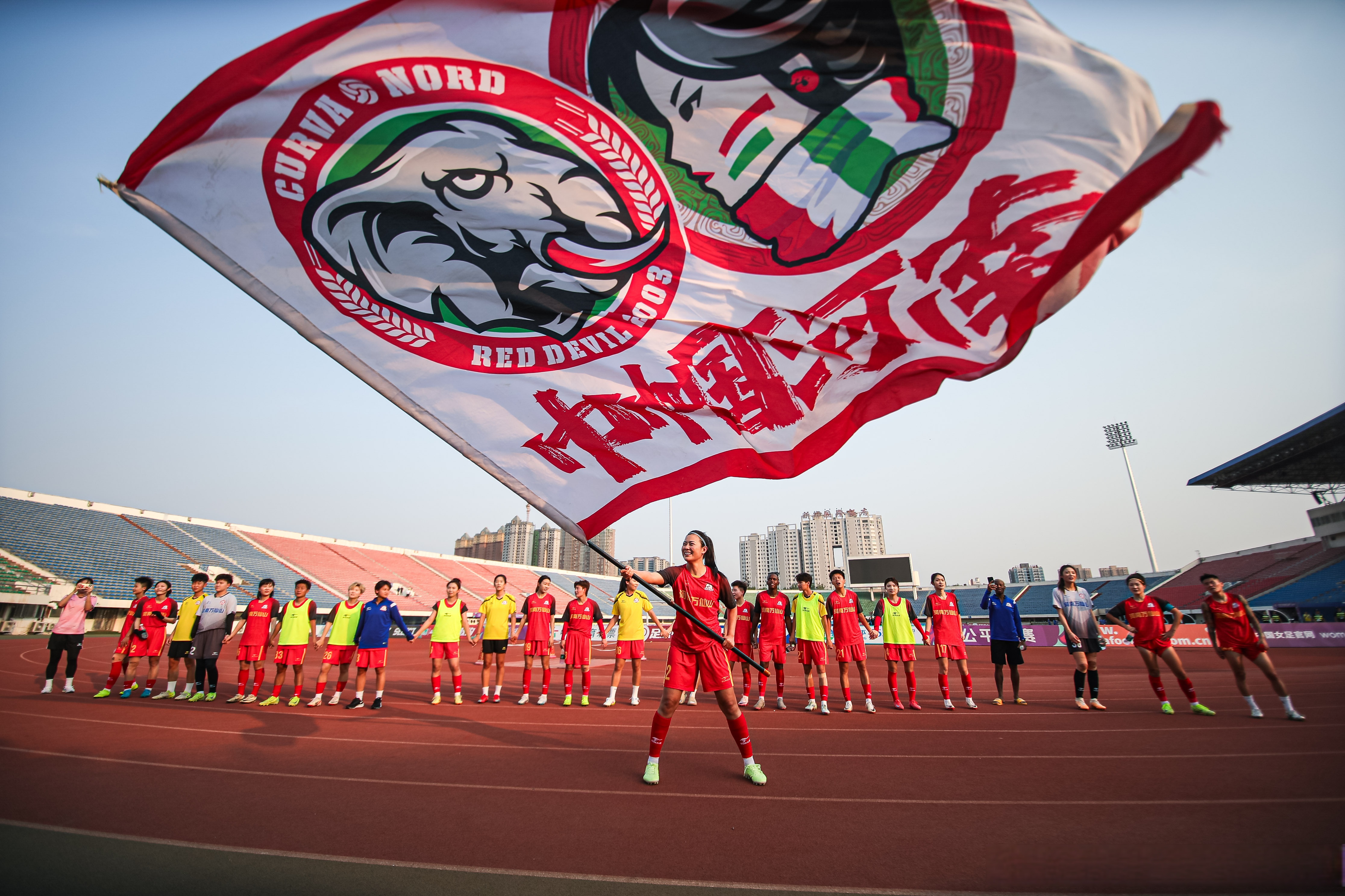 北京国安关键时刻豪取连胜，志在亚冠名次提升，引发热议，团队化学反应显著的简单介绍